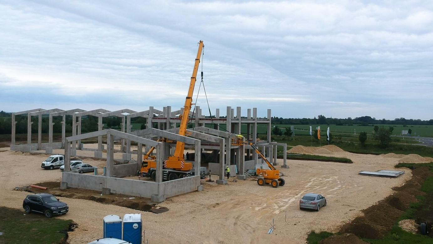 Az AXIÁL Kft. új telephelyének építése Sárváron